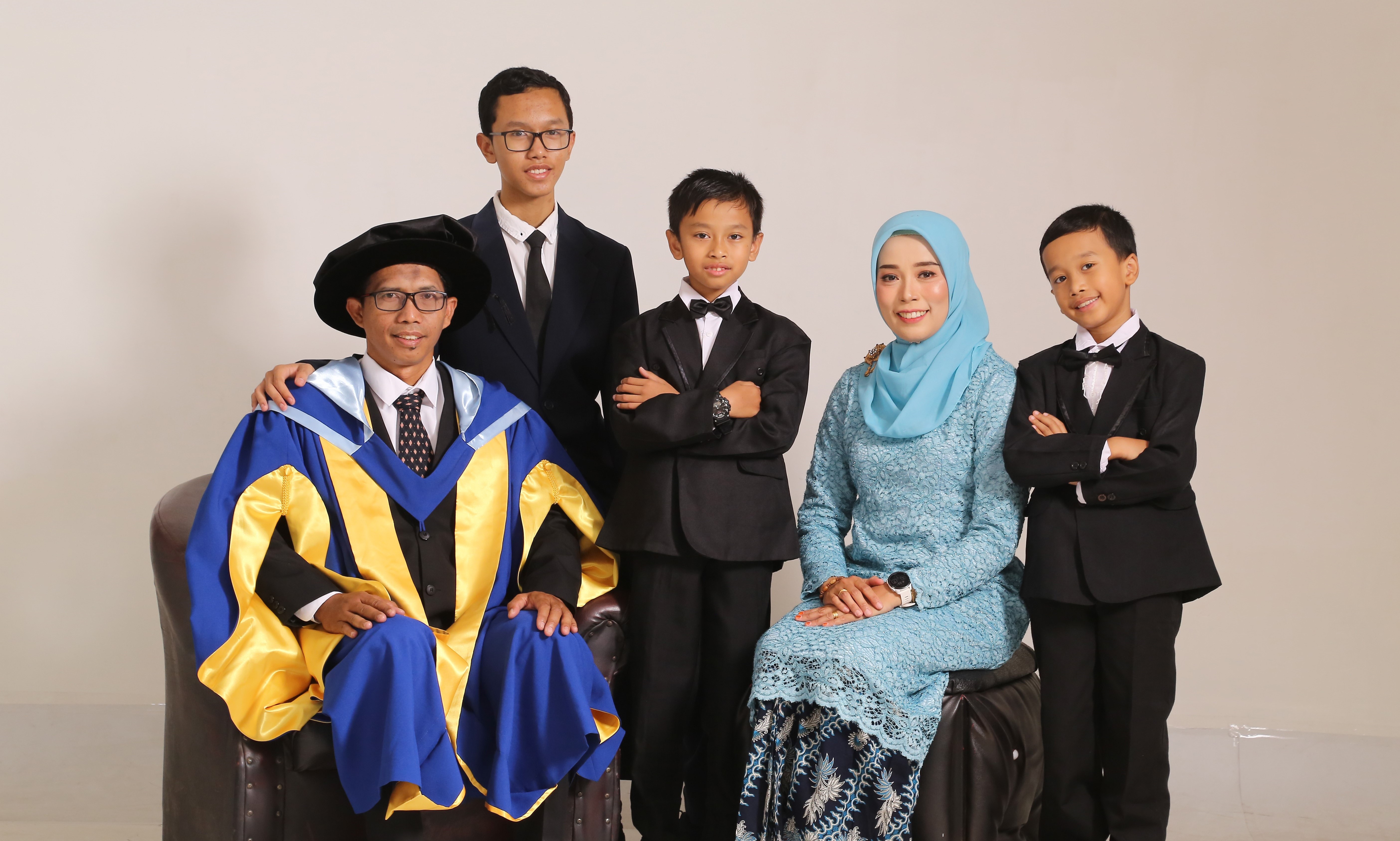 Burhan Syaifulloh and family