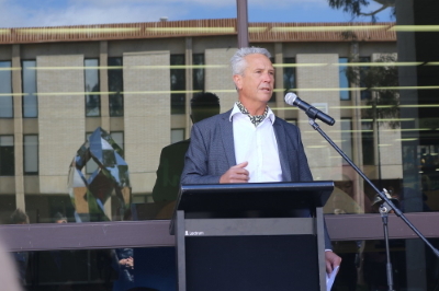 The ONE Sculpture artist