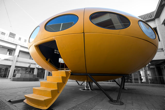 Futuro in Building 5